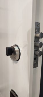 Gombos zárbetét HiSec ajtóba