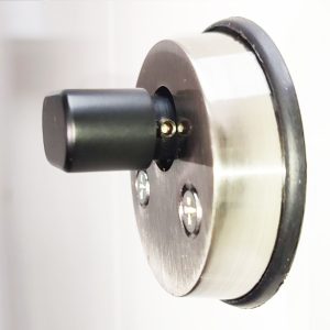 rogzitjuk-a-zar-button-with-a-small-twist